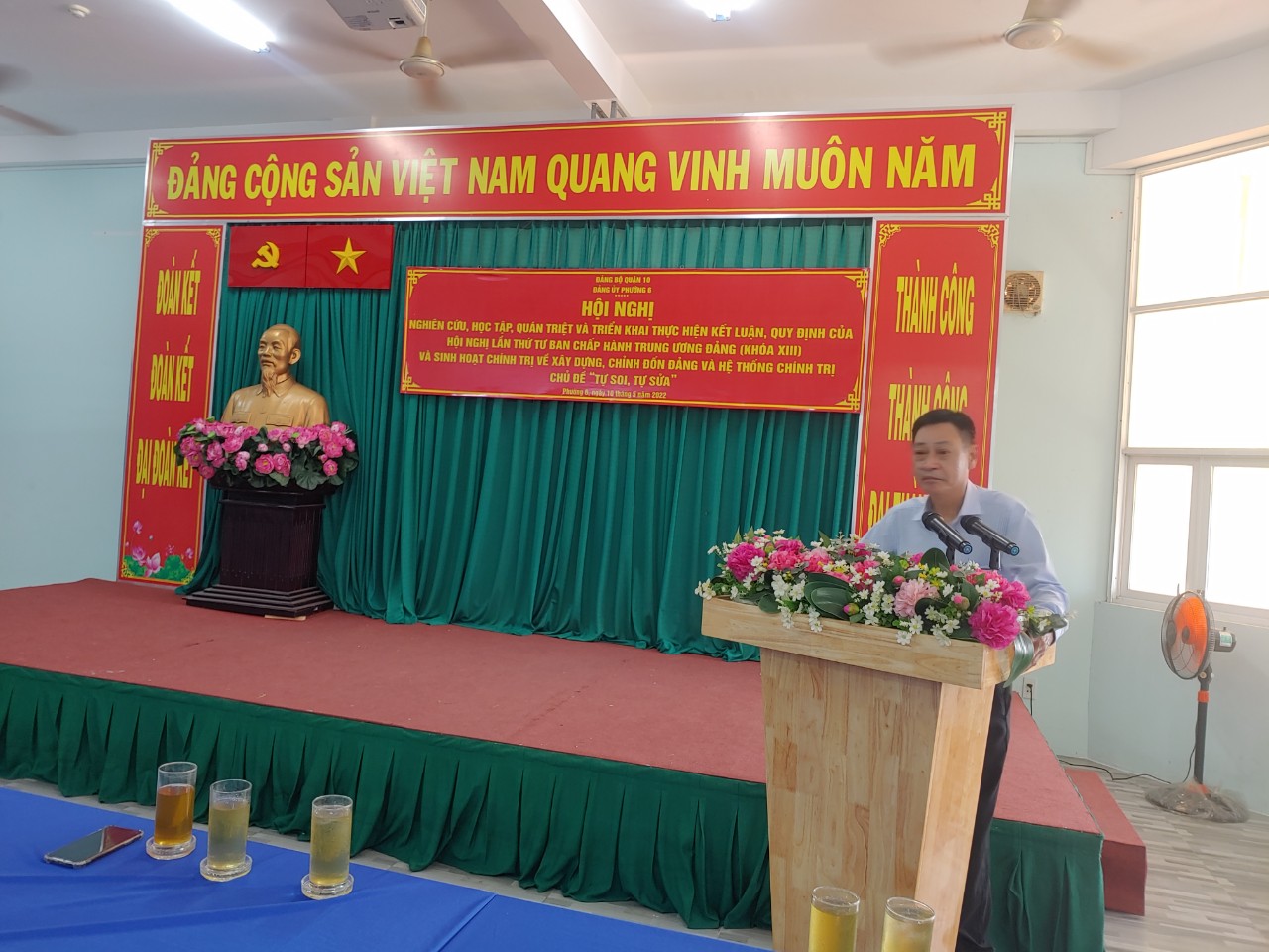 Image: Phường 6 tổ chức học tập, quán triệt và triển khai thực hiện Kết luận, Quy định của Hội nghị lần thứ tư Ban Chấp hành Trung ương Đảng (Khoá XIII) và tổ chức đợt sinh hoạt chính trị về xây dựng, chỉnh đốn Đảng và hệ thống chính trị